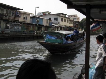 Schnellboot im Klong