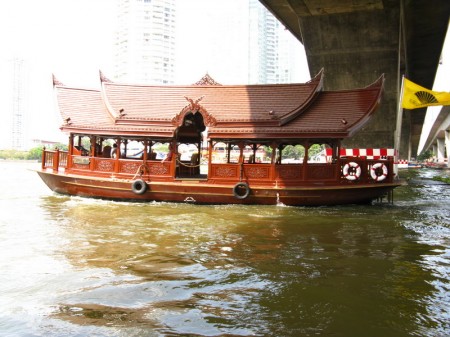 öffentlicher Nahverkehr auf dem Wasser