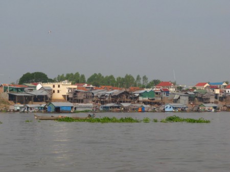 Dorf am Fluß