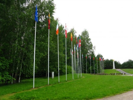 die Flaggen aller europäischen Länder sind nach (litauischem) Alphabet geordnet